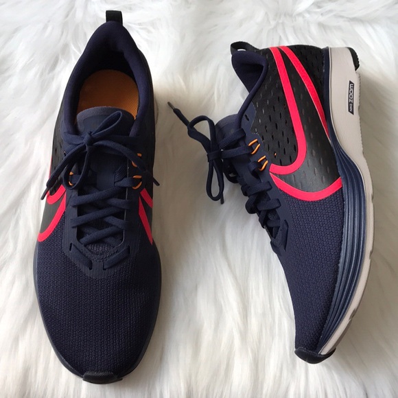 Nike Shoes - NWOT💥 NIKE Women’s Zoom Strike 2 Running Shoes